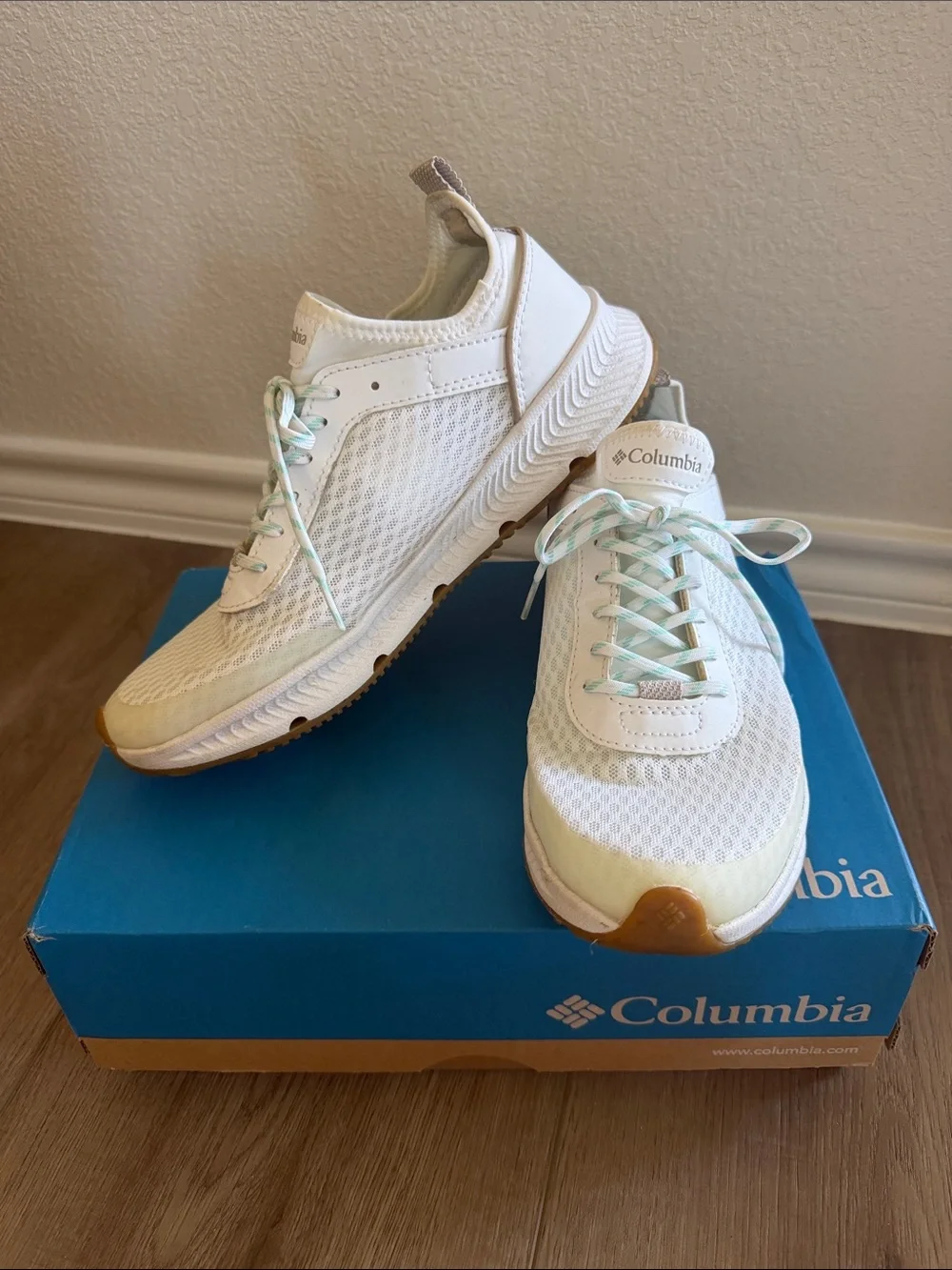 Columbia lightweight athletic